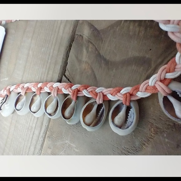 Mia Collection Sea Shell Necklace - Approximately 11"-12" Length-NWT - Picture 8 of 9